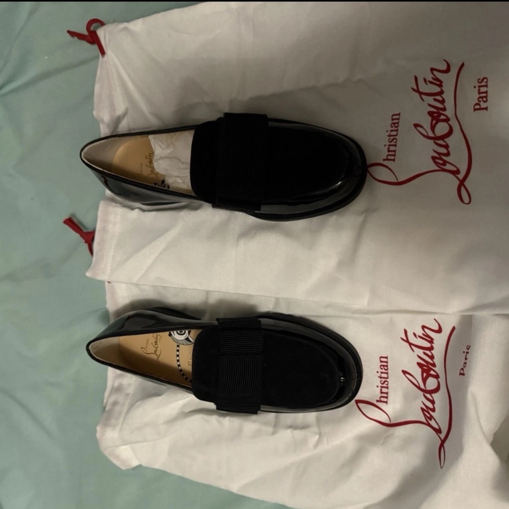 Christian Louboutin Styleetoy Flat Black Suede Loafers Size 31 Girls EUC